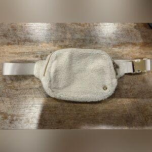 Lululemon Sherpa Everywhere Belt Bag White Crossbody Fleece